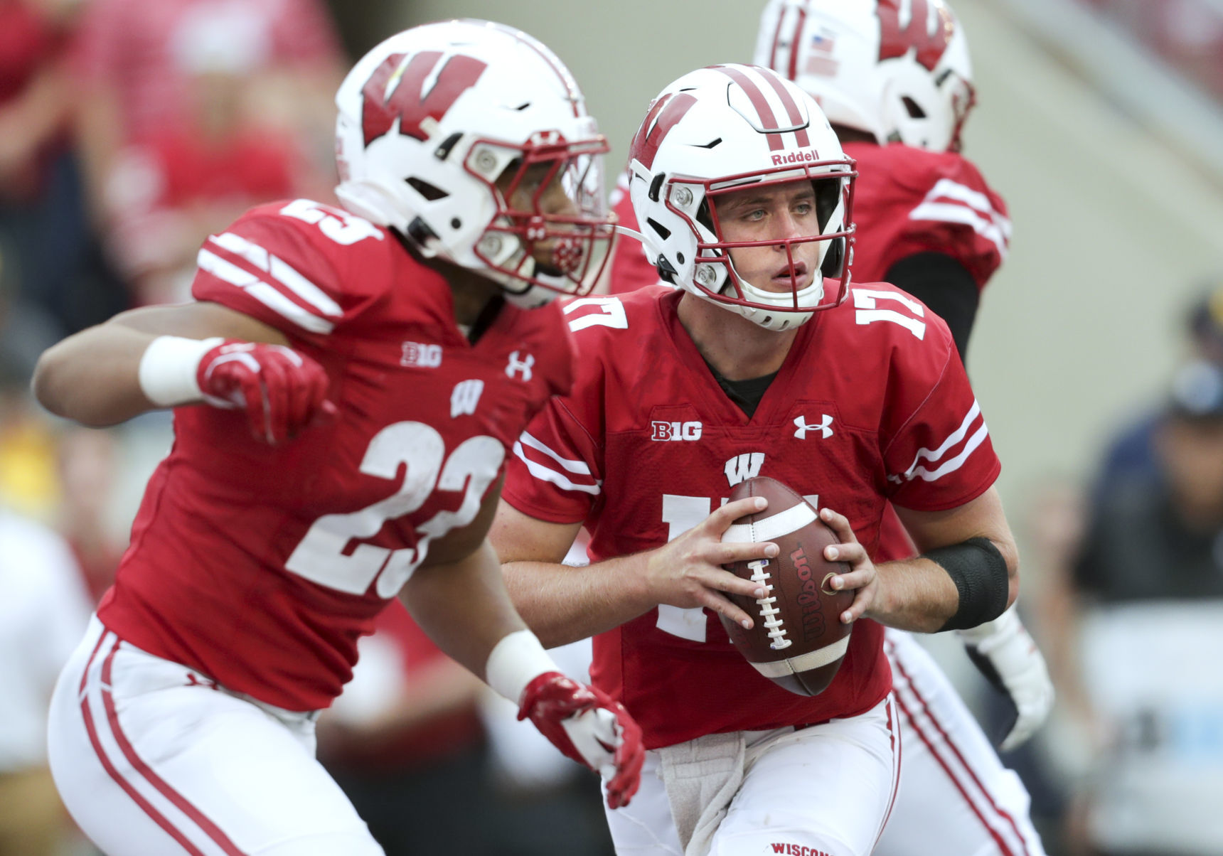 Badgers 35, Wolverines 14